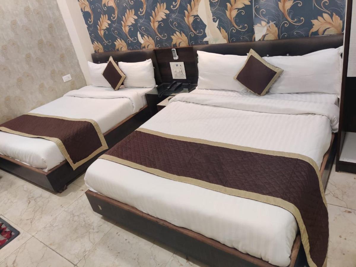 אודייפור Hotel Raj Vilas מראה חיצוני תמונה