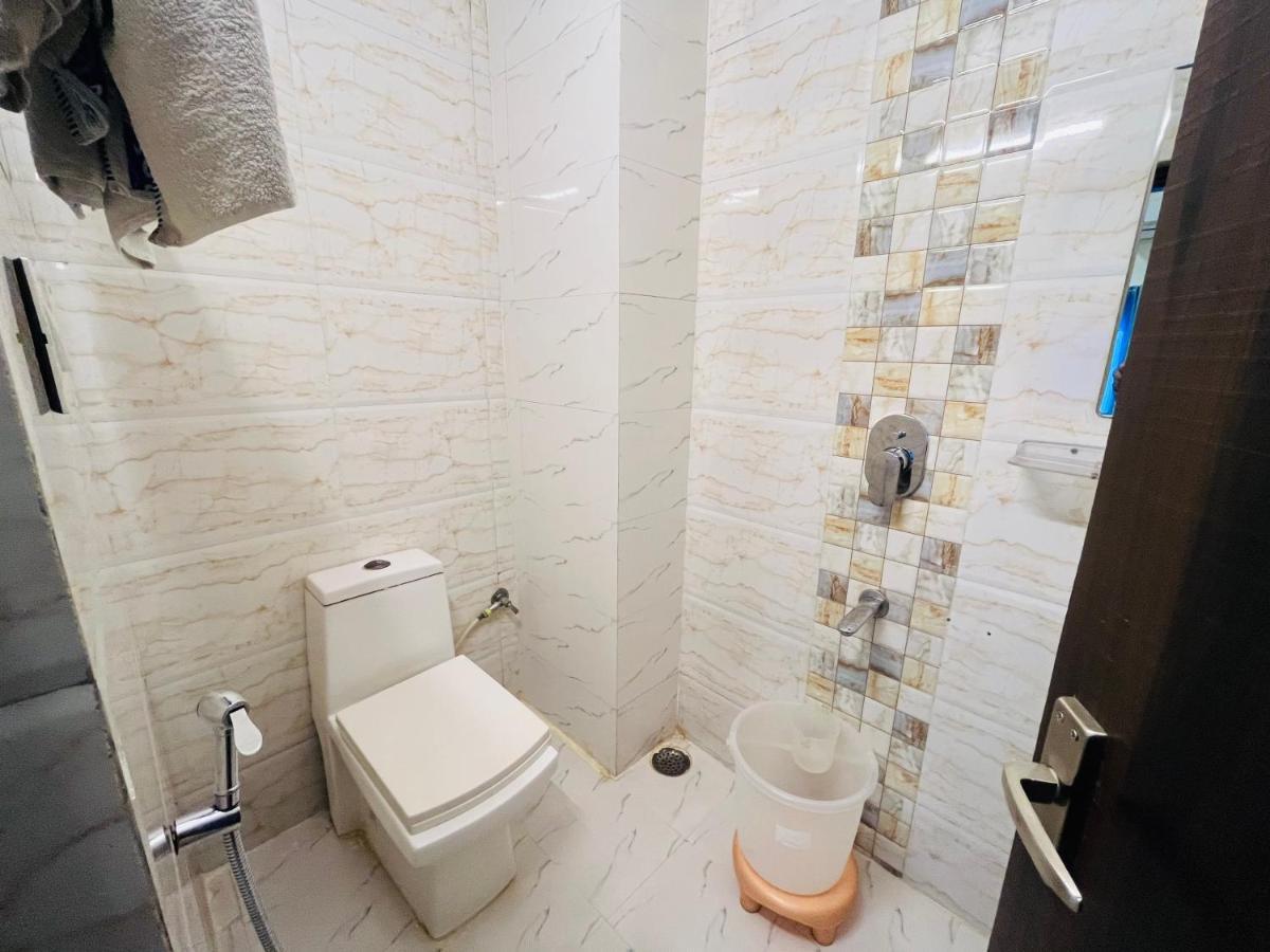 אודייפור Hotel Raj Vilas מראה חיצוני תמונה
