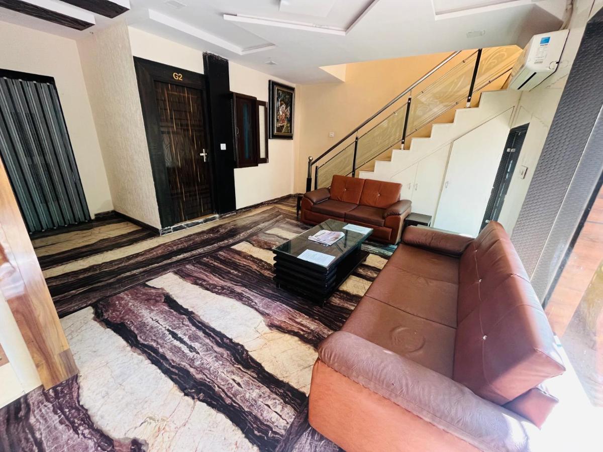 אודייפור Hotel Raj Vilas מראה חיצוני תמונה